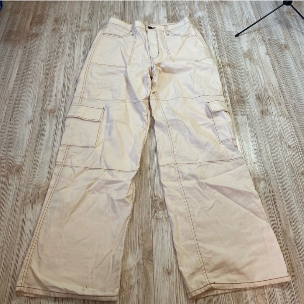 Women's cream colored high waist wide leg cargo pants size Medium long